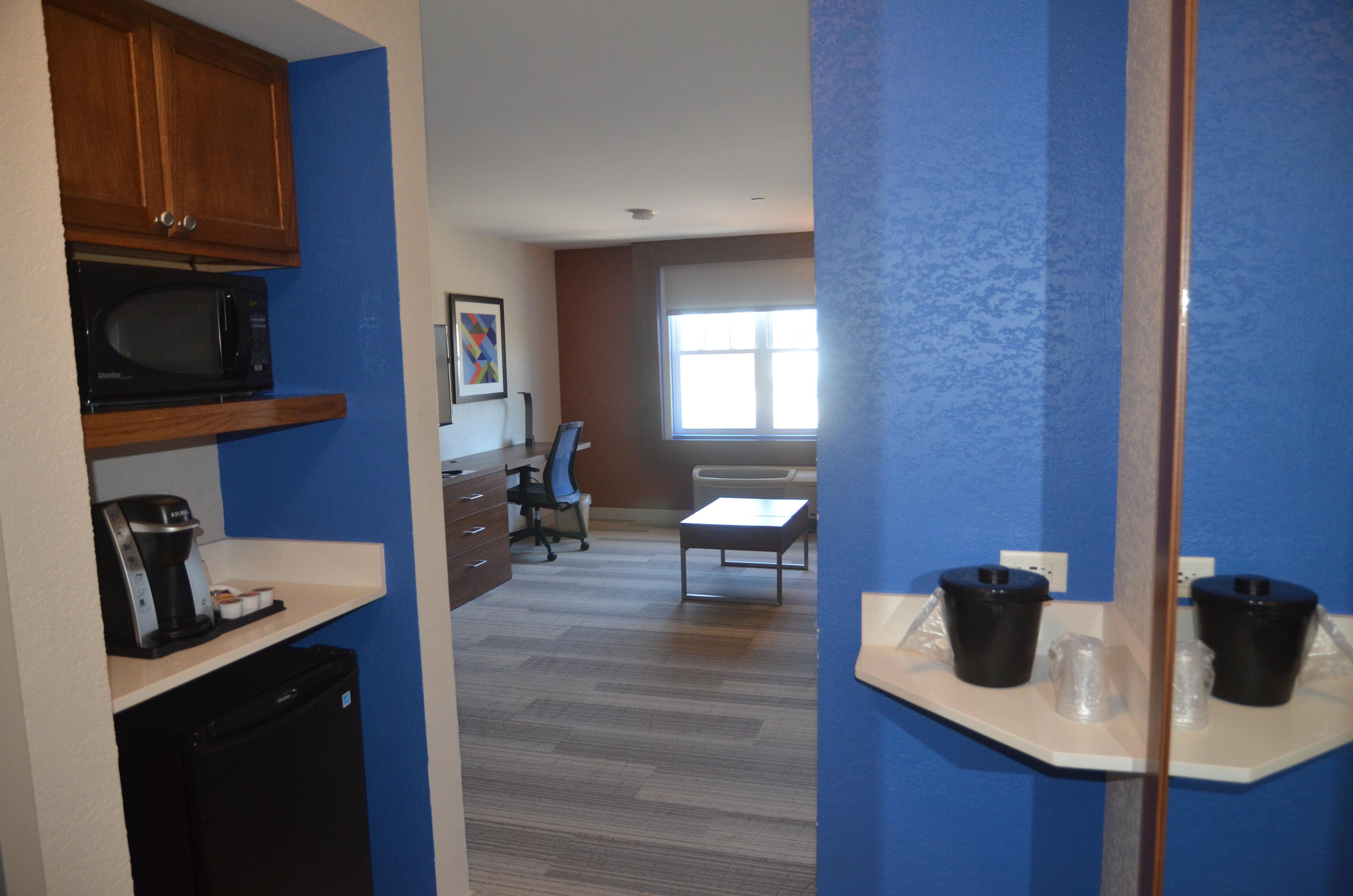Holiday Inn Express Hotel & Suites Rochester By Ihg Экстерьер фото