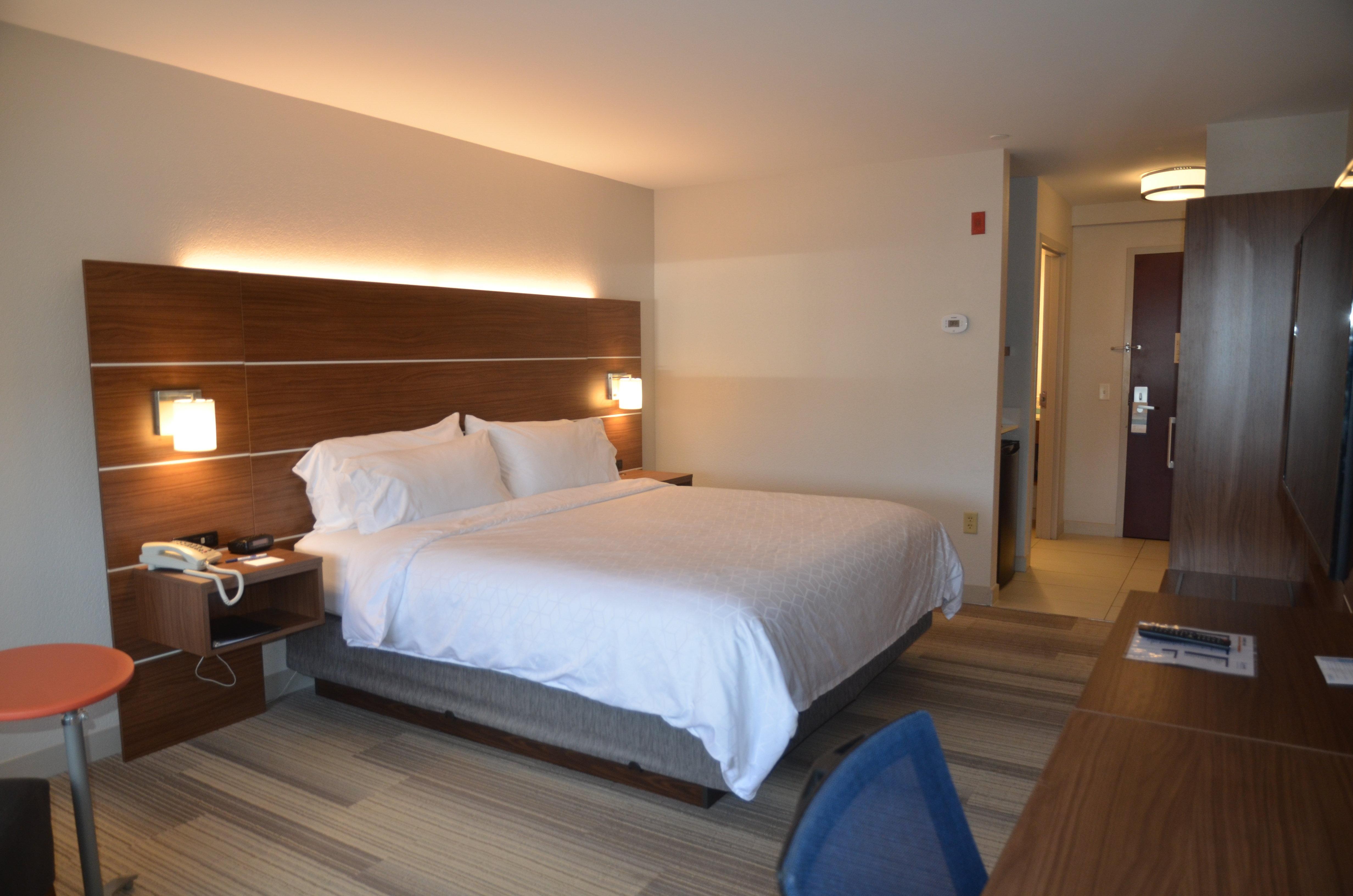 Holiday Inn Express Hotel & Suites Rochester By Ihg Экстерьер фото