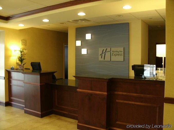 Holiday Inn Express Hotel & Suites Rochester By Ihg Интерьер фото